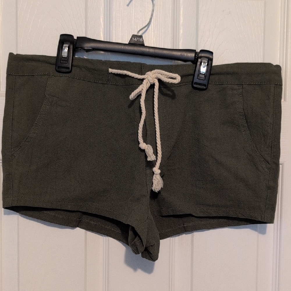 Islandhaze Olive Athletic Shorts
